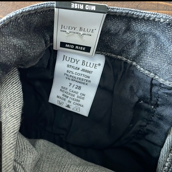 Judy Blue Black Boyfriend Jeans Bleach Spatter Mid Rise 8867 - Picture 9 of 10